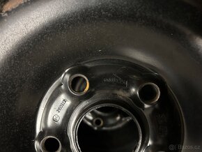 Prodám 4ks plech.disky 5x112 205/55/16 Goodyear zimní 6.5mm - 6