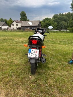 Honda CB125f - 6