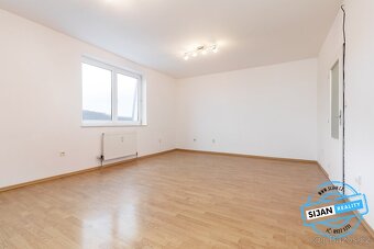 Pronájem bytu 1+kk, 37 m2 - Hradec nad Moravicí, ev.č. 00576 - 6