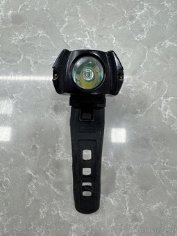 Prodám sadu přední a zadní LED světlo - 6