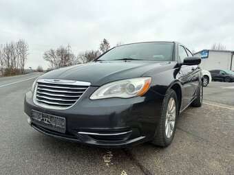 Chrysler 200 2,4L DOHC VVT Touring 2012 - 6