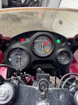 Honda CBR 600 F2 - 6