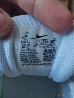 Prodám 2 páry NIKE, nenošené - pouze vyzkoušené - 6
