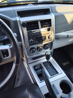 Jeep Cherokee KK - 6