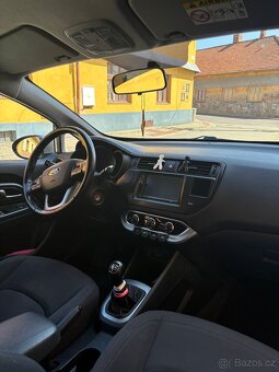 Kia Rio - 6