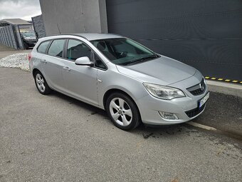 Opel Astra kombi 1.7 cdti 81kw r.v.9/ 2011 prav.servis STK - 6