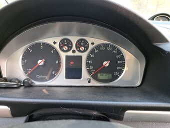 Prodám Ford galaxy 1.9 96kw 150koni - 6