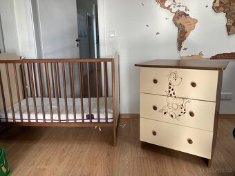 Detska postylka s komodou a prebalovacim pultem - 6