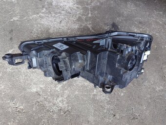 Pravý full led Škoda Scala - 6