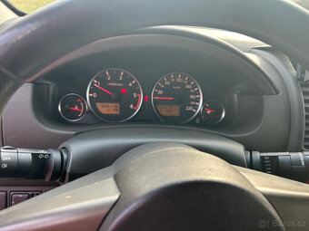 Nissan Pathfinder - 6