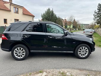 MERCEDES ML 350 CDI 190 kW BEZ MĚCHŮ RV2012 SERVIS POUZE MB - 6