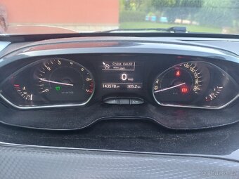 Peugeot 2008 1.2 96 kw rv 2015 - 6