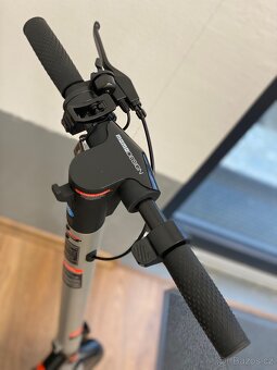 Elektrická koloběžka Momodesign- EVO 9 - 6