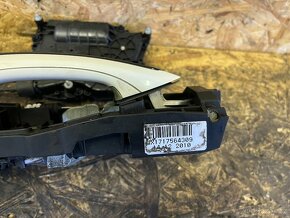 LEVÁ PŘEDNÍ KLIKA S MECHANISMEM A ZÁMKEM KEYLESS BMW F11/F10 - 6