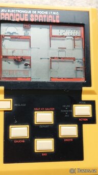 Kapesní digitální hra - 6