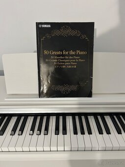Yamaha YDP-143 elektronické piano white + stolička - 6