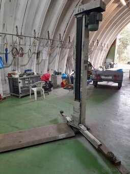 Dvousloupový zvedák - 6