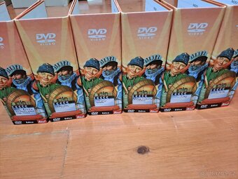 Filmy na DVD + zásobníky - 6