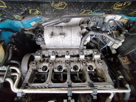 VW Caddy 2.0 SDI Life motor po GO - 6