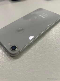 Iphone 8, 64GB barva bílá - 6