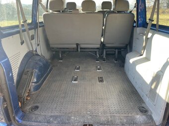 VW Transporter T5 9míst - 6