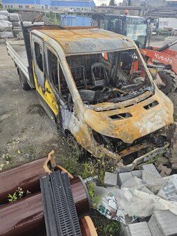 Havarovaný Ford Transit valník 2.2. TDCi - 6
