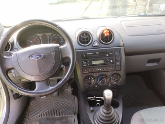 Ford Fiesta 1,3 benzín - 6