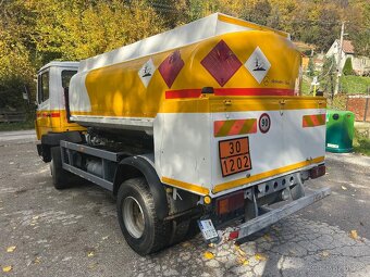 Mercedes Benz 814 cisterna - 6