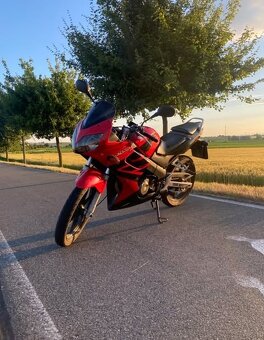 Honda cbr 125r - 6