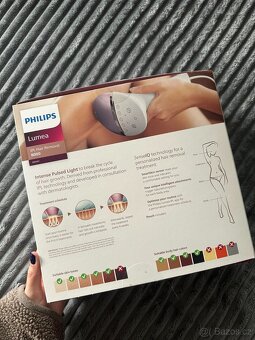 Philips Lumea IPL Hair Removal 8000 - 6