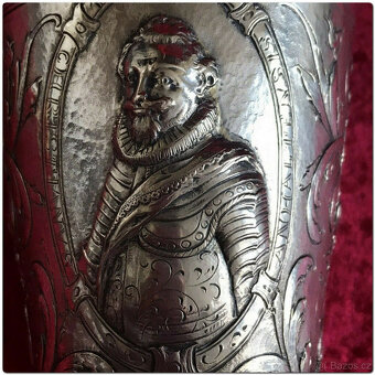 Vzácný pohár s kulatou nohou a víčkem, stříbro 1619, princ K - 6