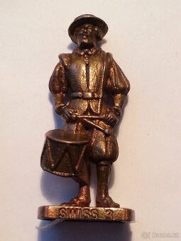 Kinder kovové figurky - 6