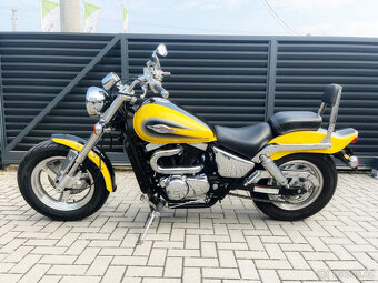 Suzuki VZ 800 Marauder - 6