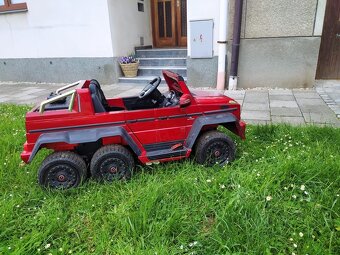 Elektrické autíčko Mercedes G63 6x4 24V - 6