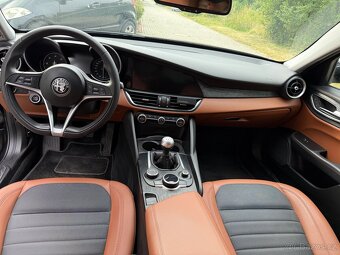 Alfa Romeo Giulia - 6