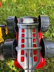 TRAKTOR SE LŽÍCÍ A VLEČKOU - 6