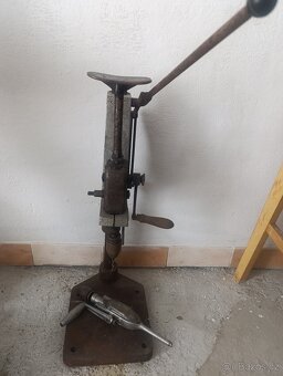 Ruční retro vrtačky+držák - 6