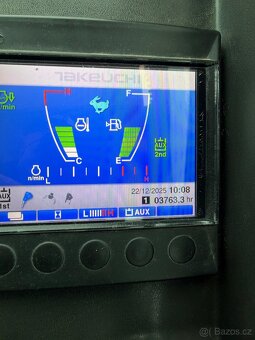 Minibagr Takeuchi TB240 - 6