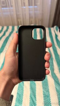 Kryty na iPhone 15 - 6