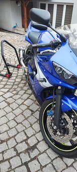 Yamaha YZF-R6 - 6