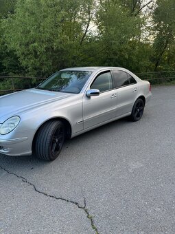 Mercedes Benz - 6