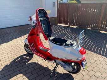 Skútr Vespa s 50 Piaggio - 6