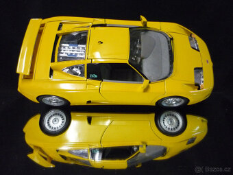 Bugatti EB110 žluté Bburago 1/18 - 6