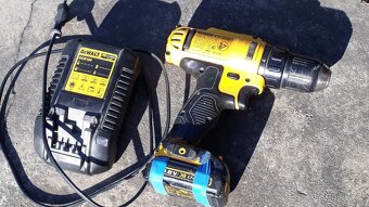 DeWalt aku vrtačka 10,8V - 6