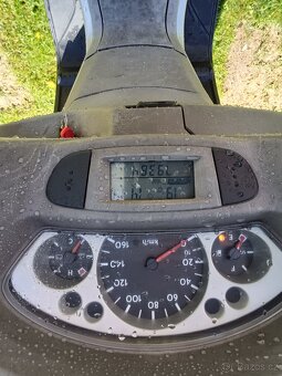 Yamaha Versity 300 - 6