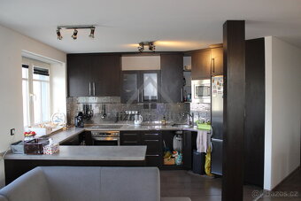 Prodej zemědělské usedlosti s pozemky a penzionem - 6