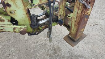 Podkop na smykový nakladač UN Locust - 6