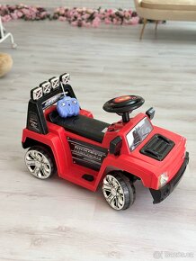 Dětské elektrické autíčko - 6
