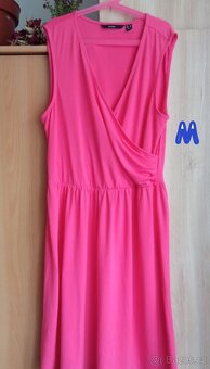 ŠATY SPOLEČENSKÉ A JINÉ 50KČ/KUS RŮZNÉ VELIKOSTI - 6