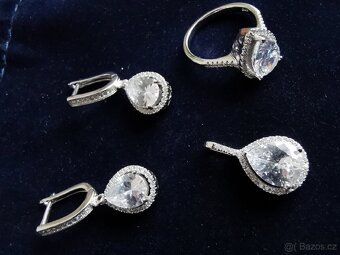 Stříbrný set náušnic, prstenu a přívěšku - 6